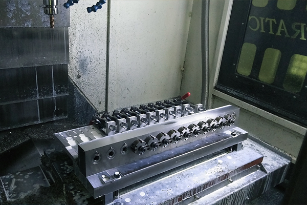 《專業型塑料外殼加工:質量、耐用性和效率的保證》(圖2) 《專業型塑料外殼加工:質量、耐用性和效率的保證》(圖2)